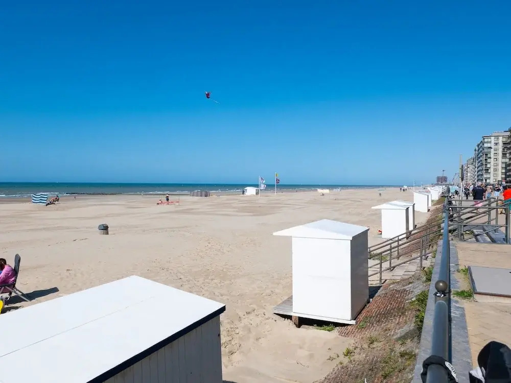 Studio on Seafront Near Tram Stop