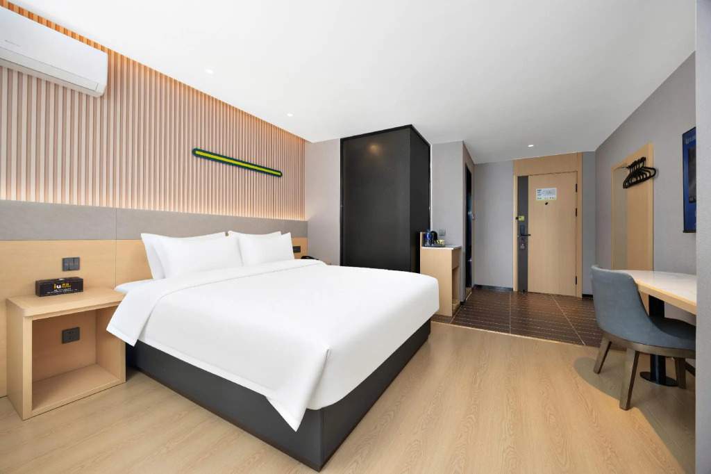 IU Hotel Baoding Goverment Shidai