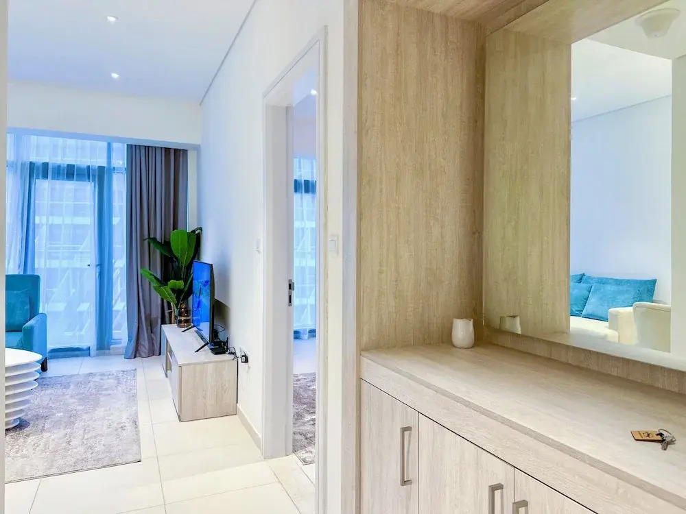 Seven Palm Apartments - Infinity Pool & Direct Beach Access