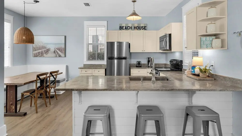 Dog Friendly @ Bungalows at Seagrove; 2 Blocks to Beach ~ Overlooks Pool/spa