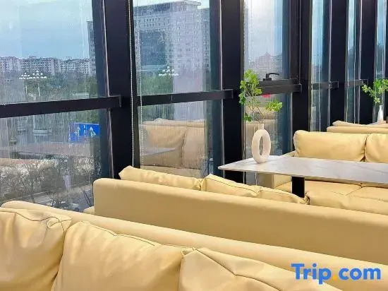 One roomluxury-Style Hotel（Tianma Central Square ）
