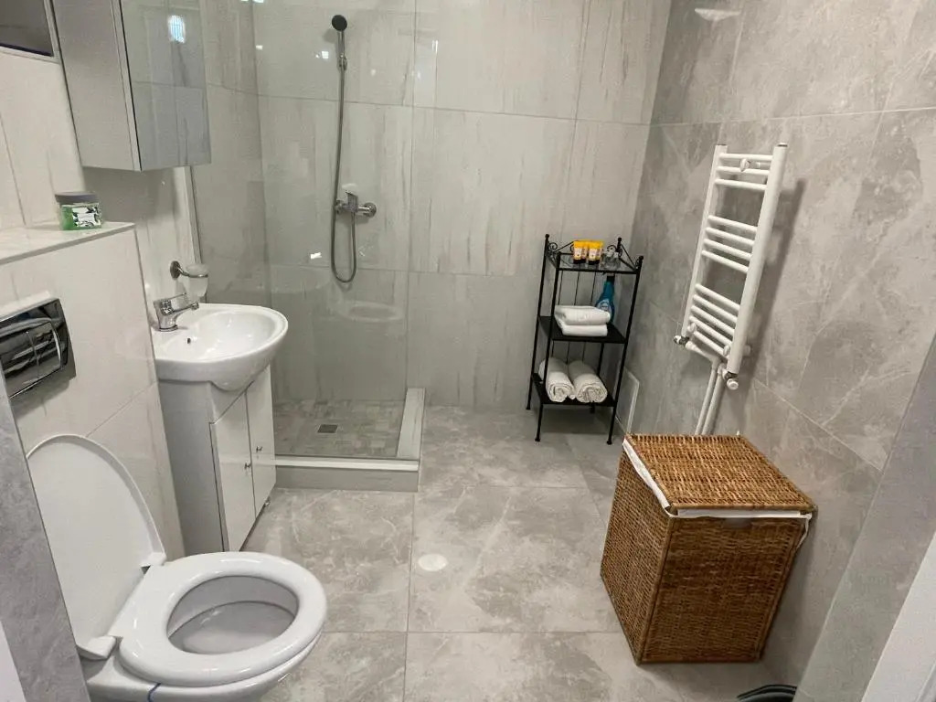 Jolie Luxury Apartments II