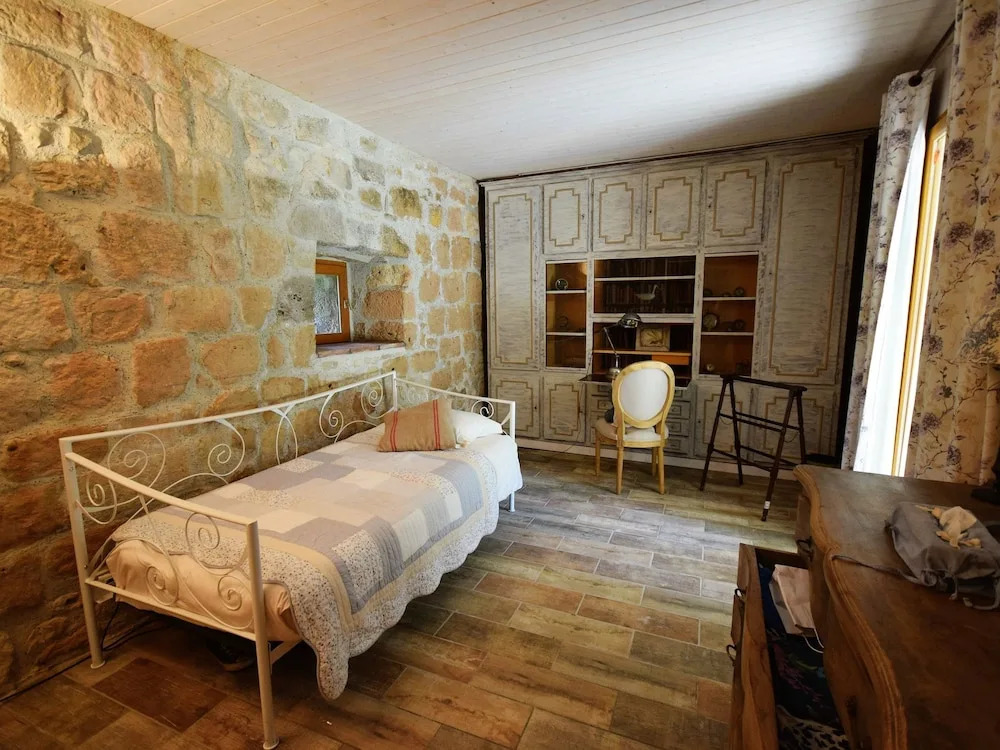Castle 12th century with private pool close to Agen