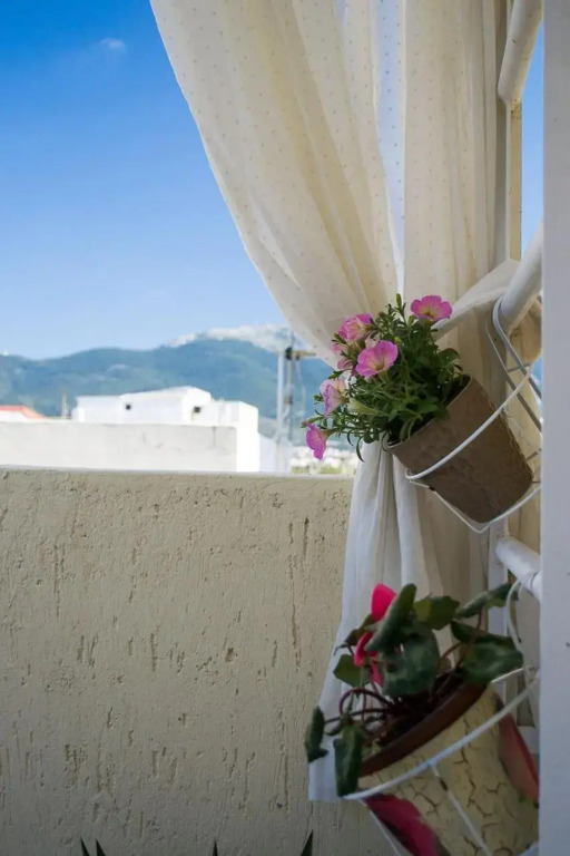 INSPIRATION Guestroom with Amazing Roof Garden