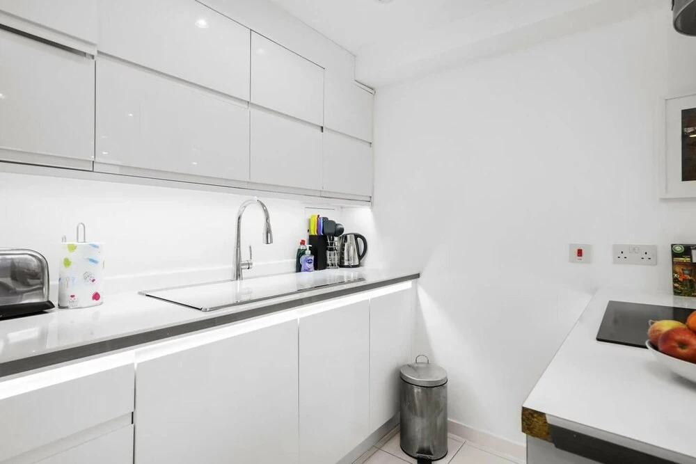 Livestay- Trendy 1bed With Balcony in Westminster
