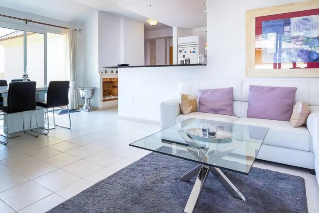 15-Modern Apartment in Higueron, Fuengirola!
