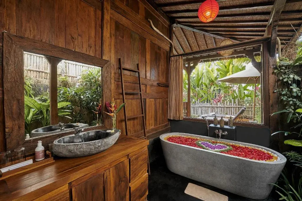 Kawan Antique Ubud Villa