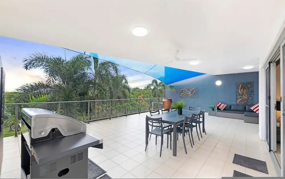 Zen Saltwater Retreat Balcony Pool Seaview