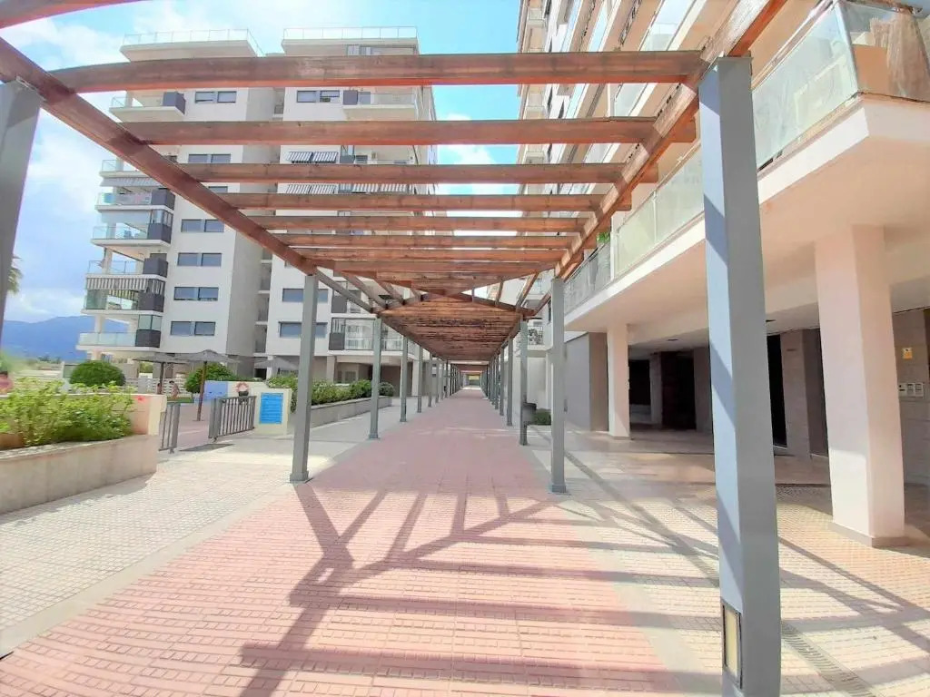 AYF A 200m DE PLAYA GIMNASIO 2 PISCINAS PISTA DE PADEL