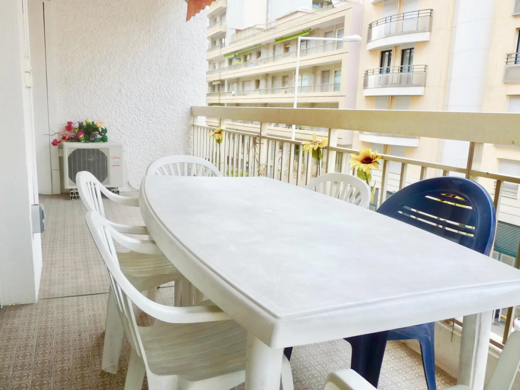 One Bedroom Apartment in the Center of Cannes Next to the Carlton a few Meters From the Croisette - 367