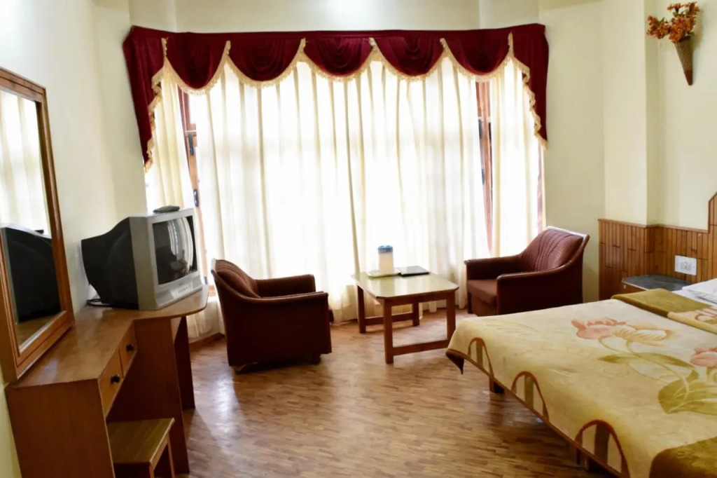 Hotel Satkar Residency - Riverside Old Manali