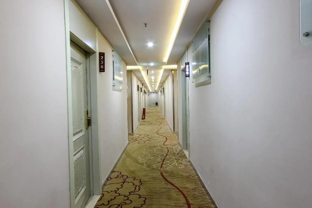 Qiqiyuan Business Hotel (Guangzhou Tianhe Chebei Subway Station)