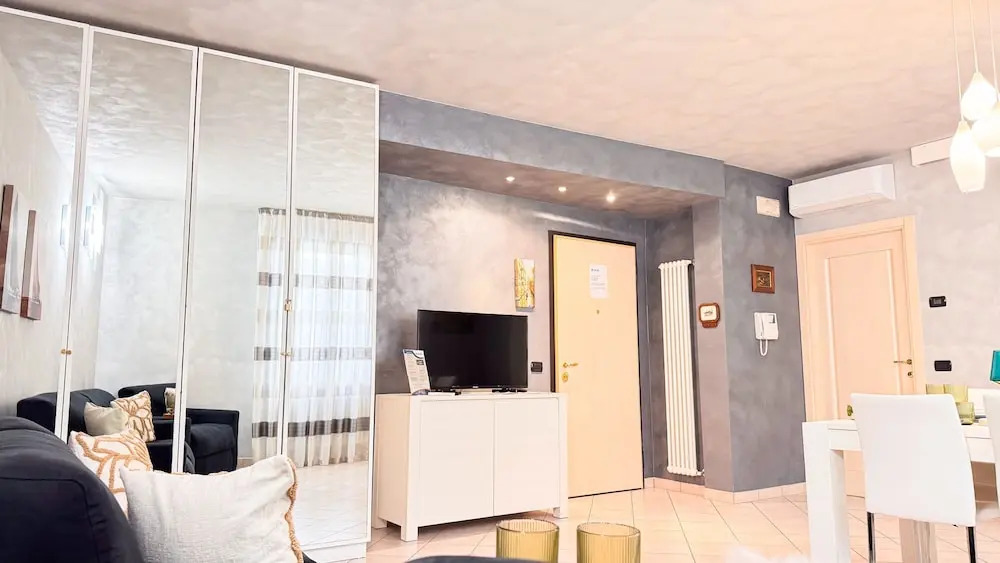 Lady Teresa Apartment by Ca-sa Check