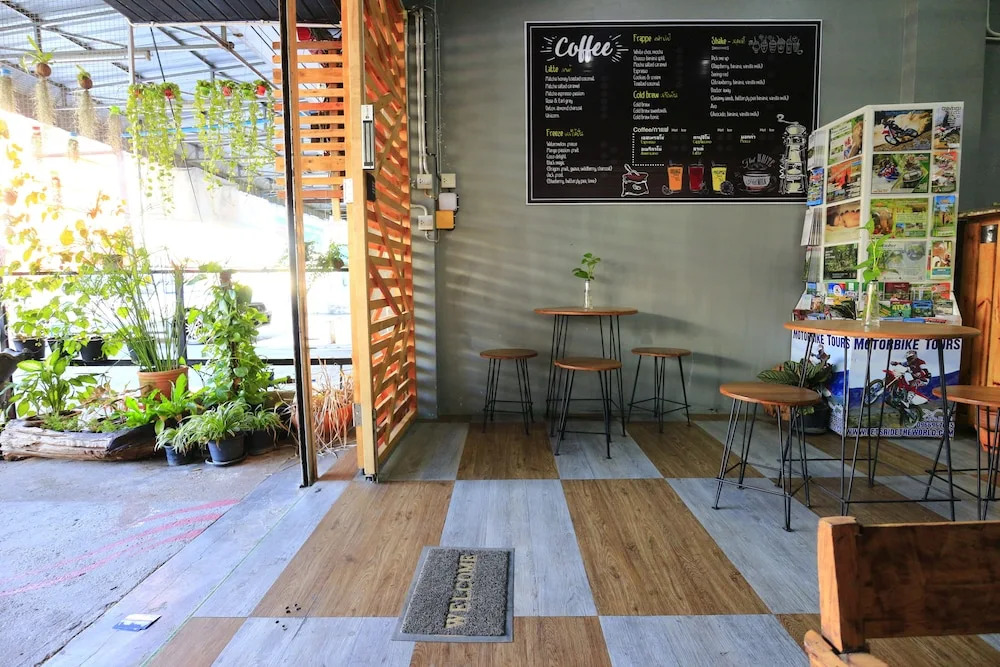 Aeou Hostel & Coffee - Adults Only