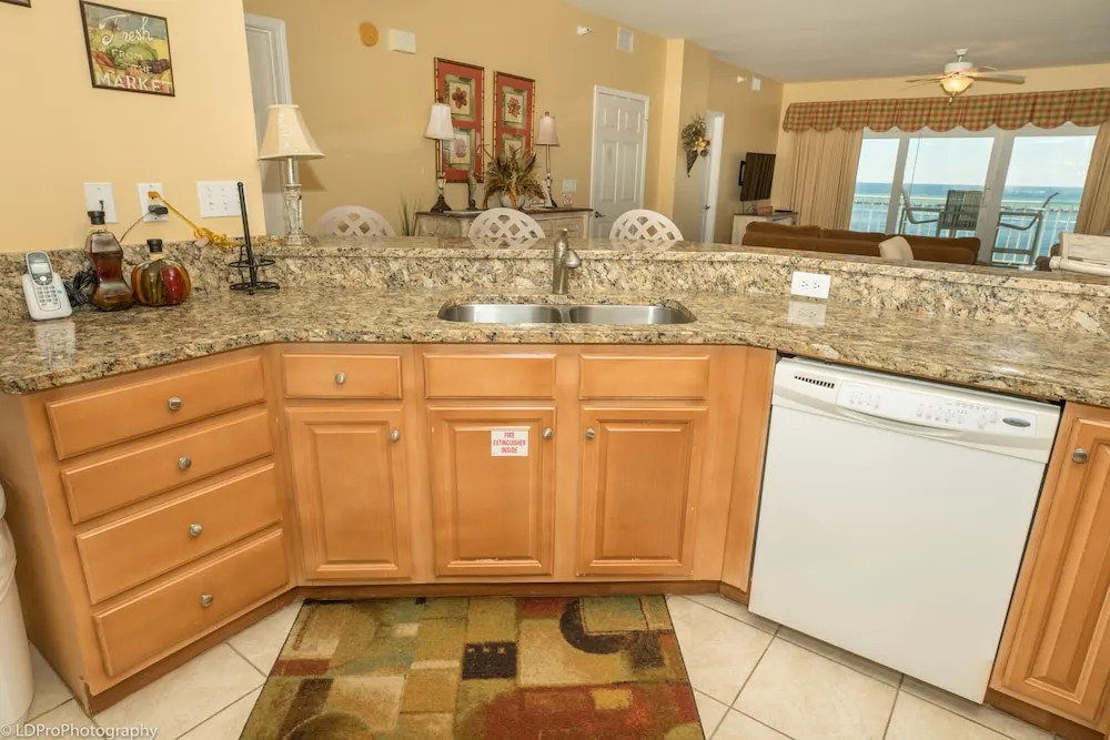 Waterview Towers 832 - 3 Br Condo