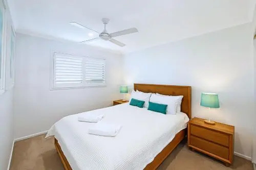 10 Mona Vista Court