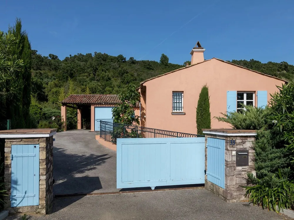 Luxury Villa With Private Pool on the Golfclub of Gassin, 2 km From the Sea