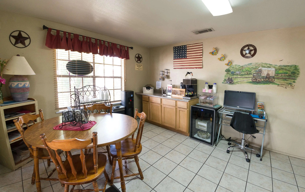 Americas Best Value Inn - Legends Inn