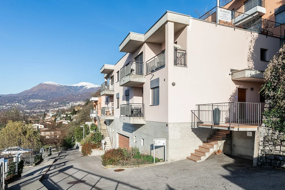 Lugano Hills