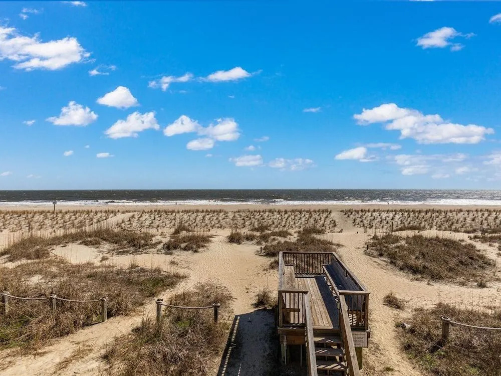 Tybee Lights 110C by Tybee Vacation Rentals