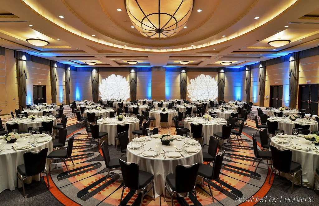 Loews Philadelphia Hotel