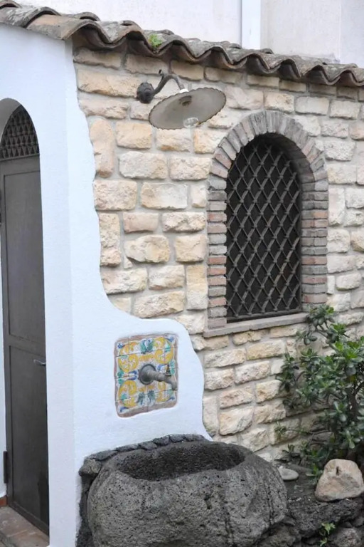House With 2 Bedrooms In Riposto With Enclosed Garden