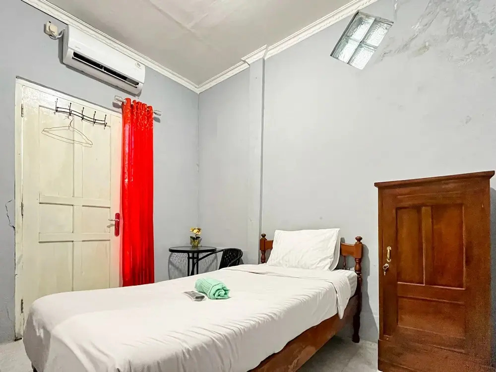 Q-Five Guest House YIA Kulon Progo Mitra RedDoorz