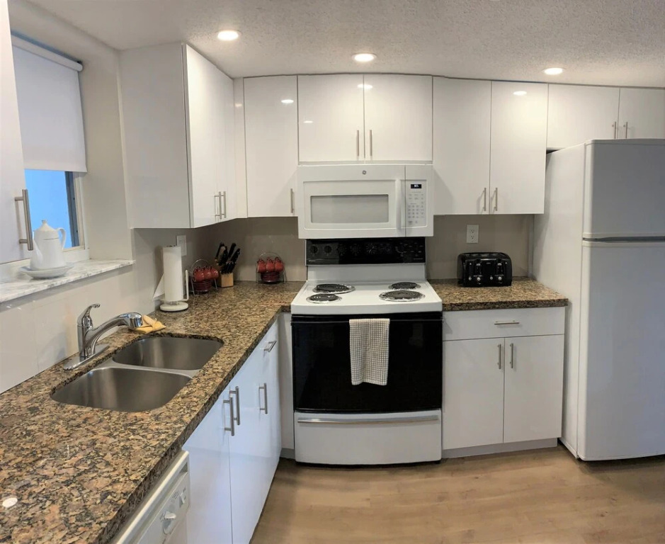 Le Frontenac 505 by Go Florida Condo, Sunny Isles
