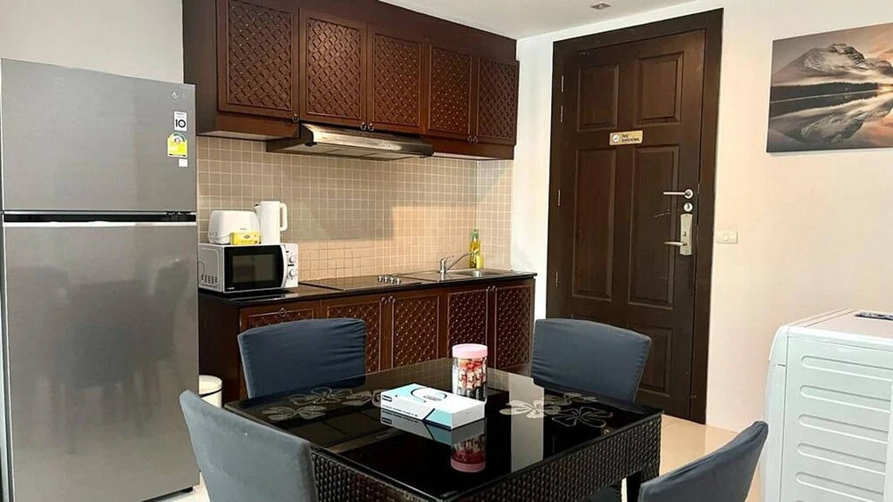 6-37 - 2 Bdr Condo With Balcony and Shared Pool