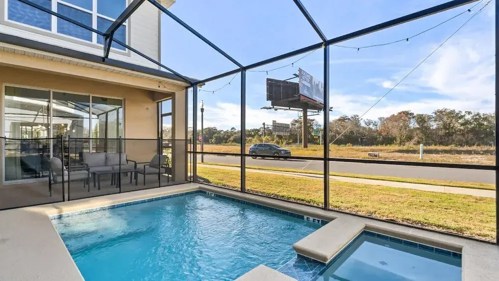 Newly Built Villa with Pool, Cinema & Games Room
