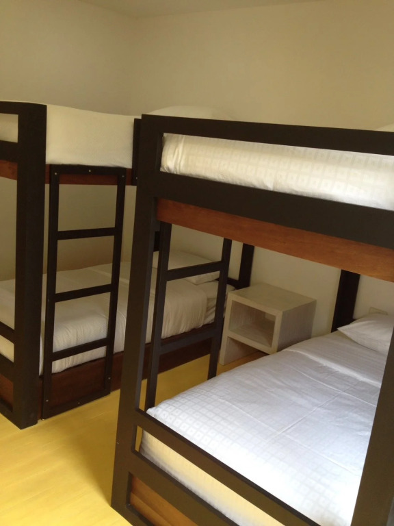 Hush Hub Hotel