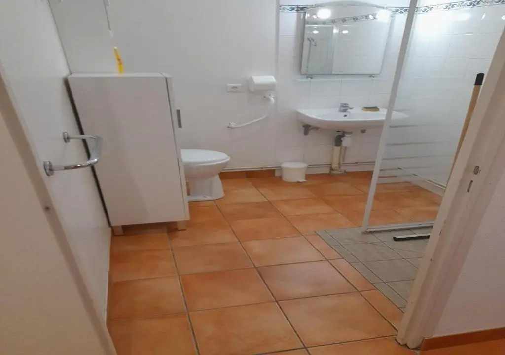 LOGEMENT T2 PMR piscine Privée 400m de la Plage