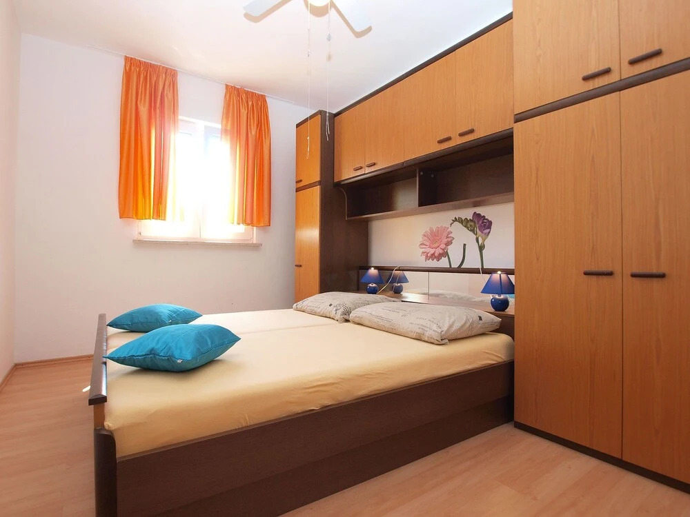 Apartment 1432