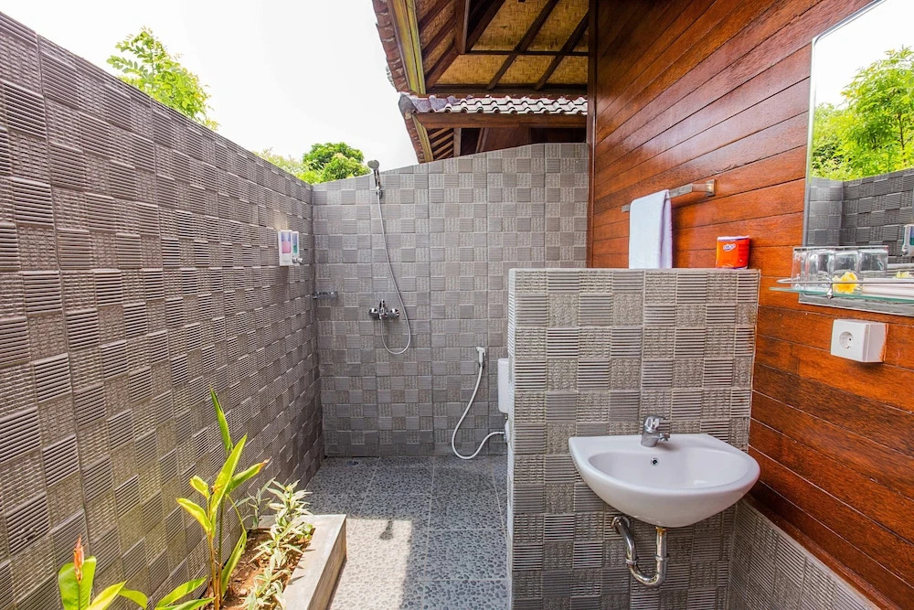 Maharatu Bungalows & Bar Lembongan