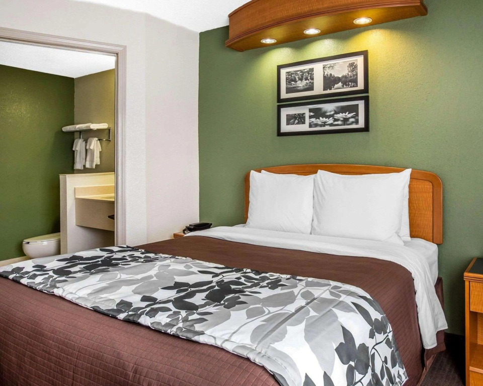 Clarion Pointe Albemarle