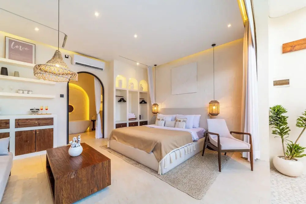 Amara Suite 2 by Orivista, Exclusive Couples Suite