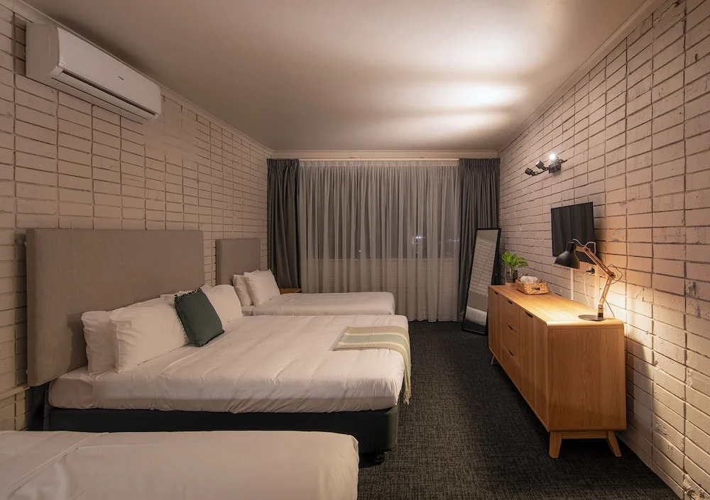 Palms Hotel
