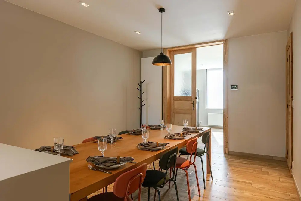 House Tilo Charming Holiday Home in Ypres for 8 Guests History Nature and Relaxation