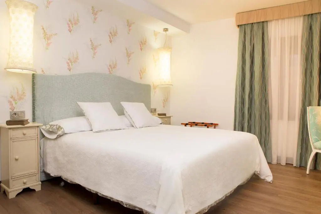 Hotel Hierbaluisa
