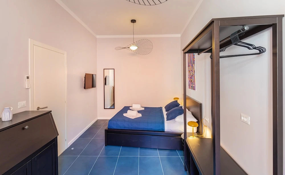 Cap Rooms