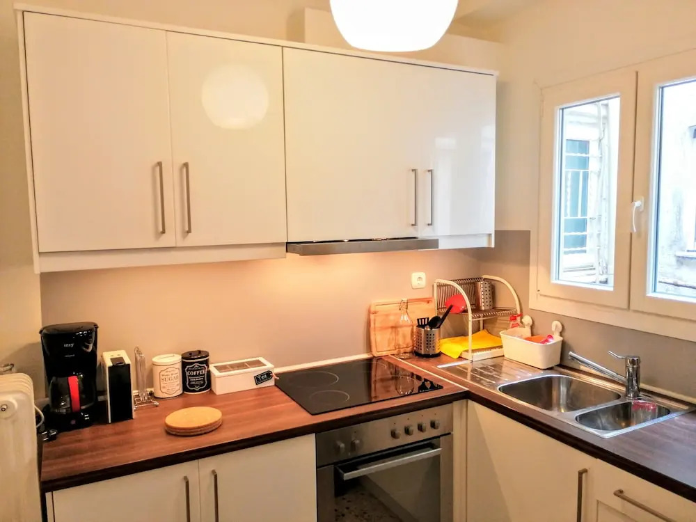Comfortable apartment in Acropolis