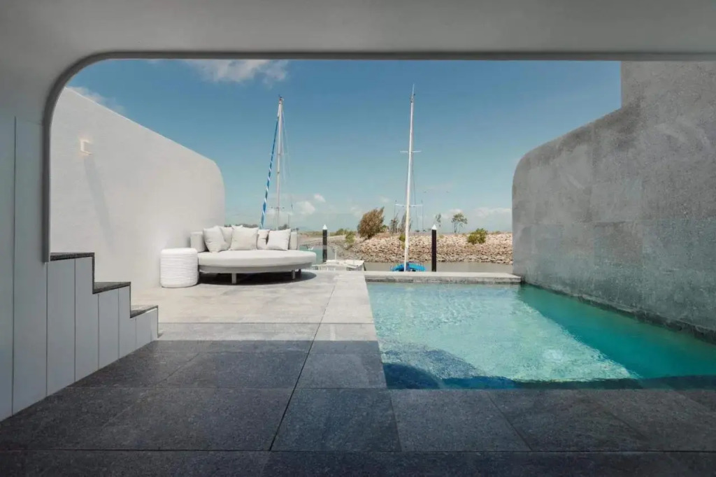 NEW! Dacha on Maggie No#2, Unrivaled Island Luxury