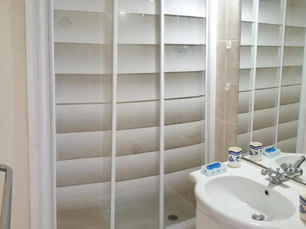 Appartement Argelès-sur-Mer, 2 pièces, 5 personnes - FR-1-388-36