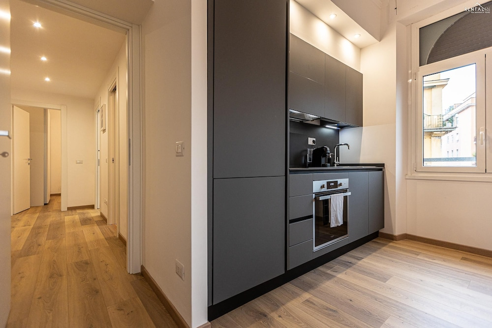 Rental in Rome Matilde Modern Apartment