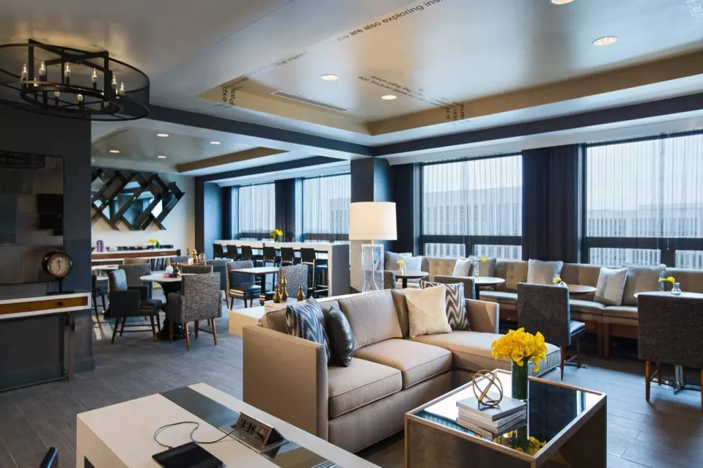 Renaissance Chicago O'Hare Suites Hotel
