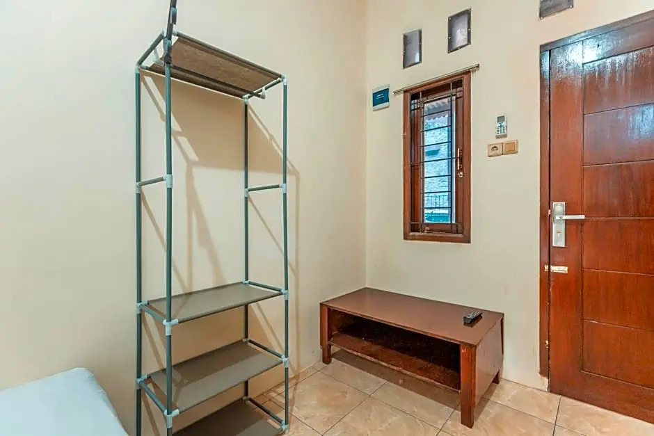OYO Life 2424 Kost Luqman 2