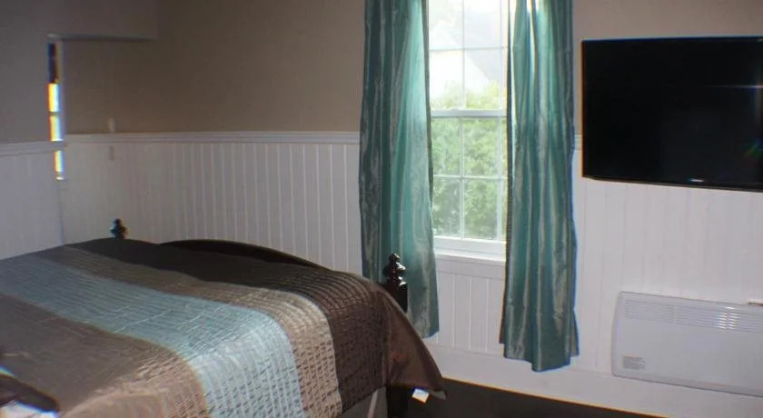 Dolans Inn & Suites