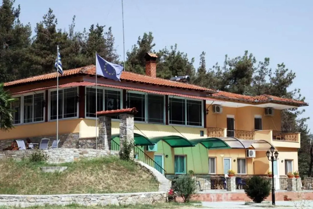 River Side Rooms