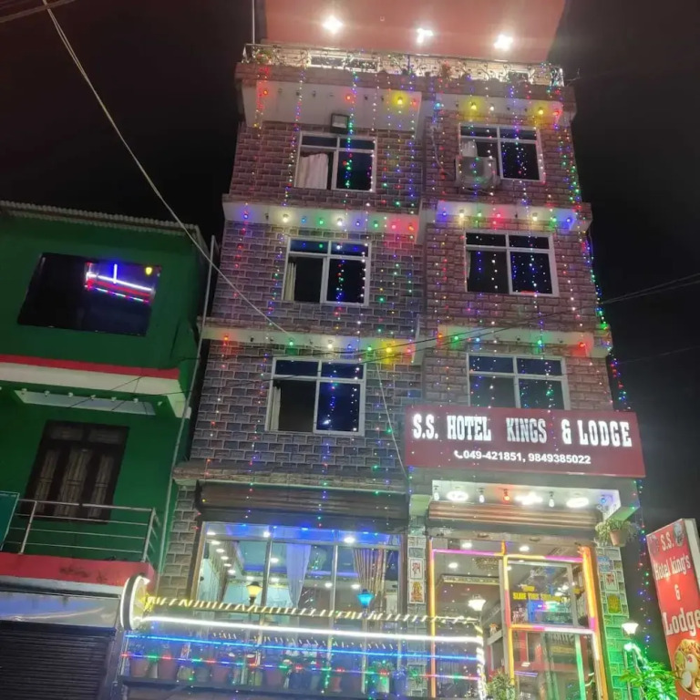 SS Hotel Kings & Lodge Charikot Dolakha