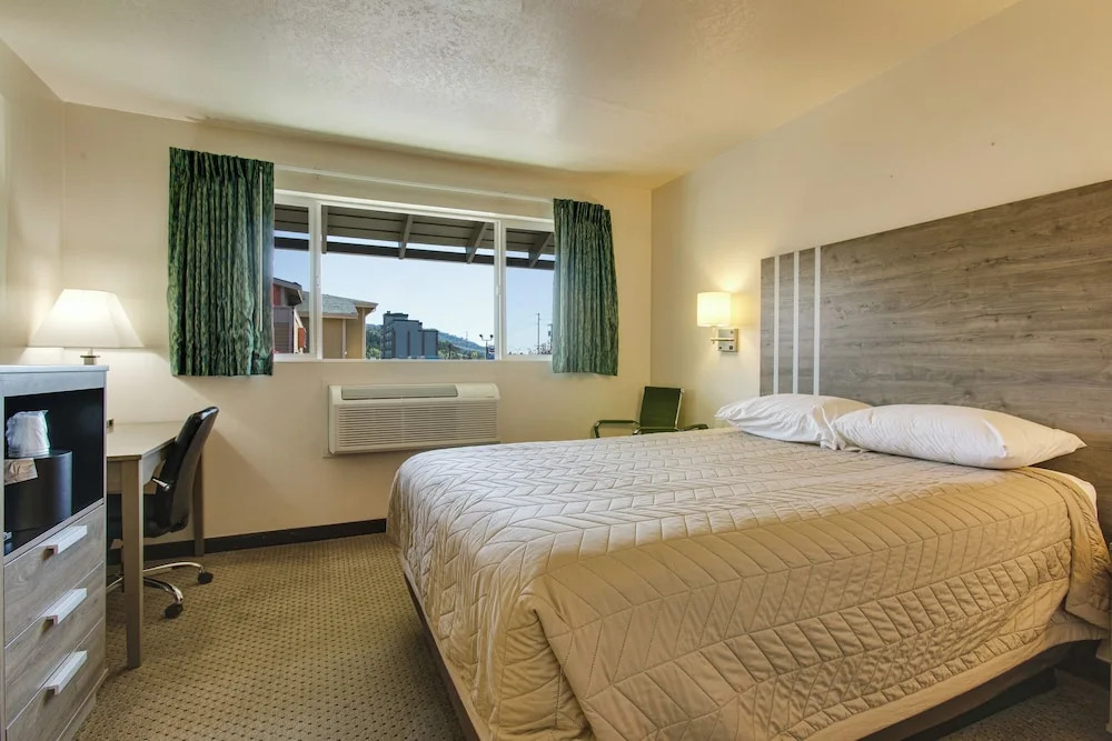 Coachman Inn
